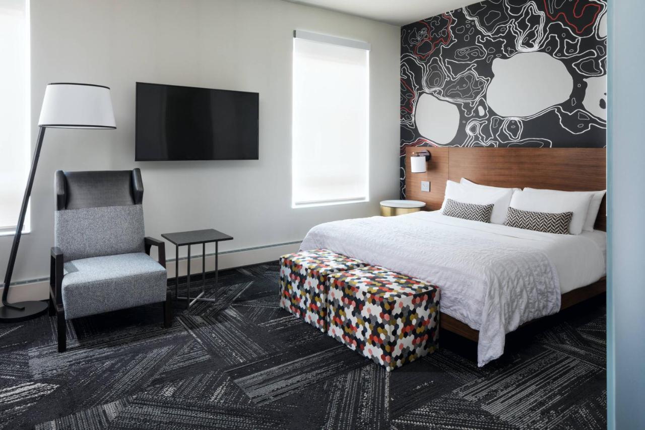 Standard King Room