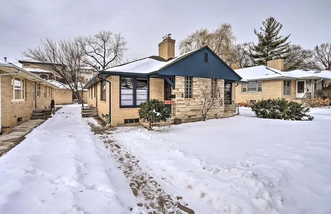 Minneapolis Vacation Rental By Lake Harriet!-1