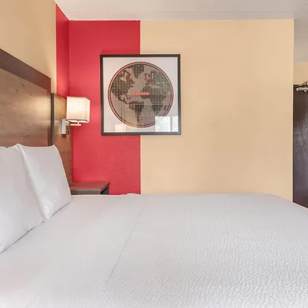 Ramada By Wyndham Minneapolis Golden Valley-2