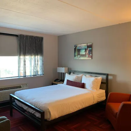 University Inn-3